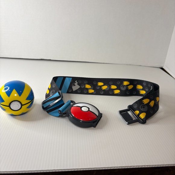 Pokemon Belt Clip N Carry w/Pokeball Nintendo Kids Children Adjustable Waist - Picture 6 of 7